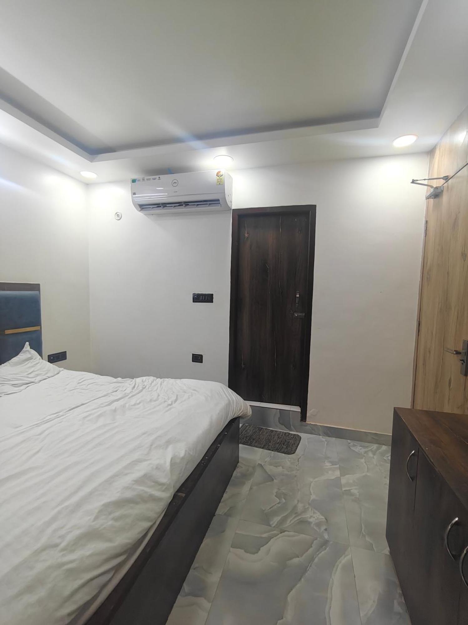 Hotel Love Inn Lucknow
